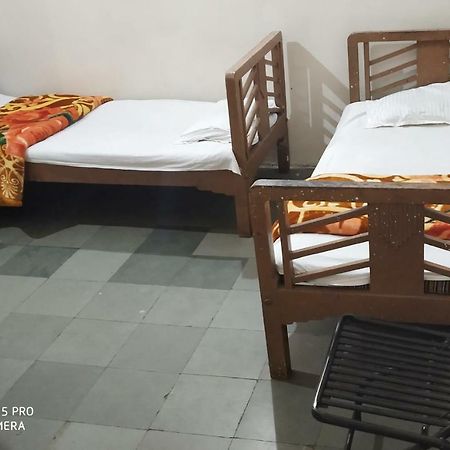 Hotel Uttam Nivas Amhedabad Dış mekan fotoğraf
